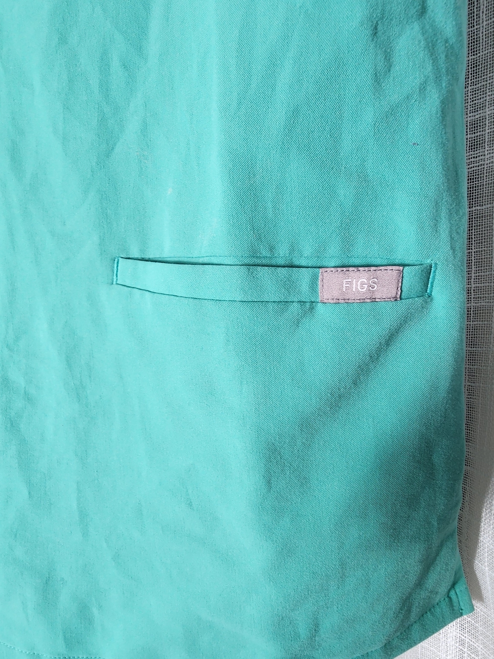 FIGS Women's Teal V-Neck Scrub Top & Jogger Set - Picture 5 of 10